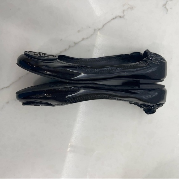 TORY BURCH Black Patent Leather Ballet Flats Sz 8 - Picture 3 of 7